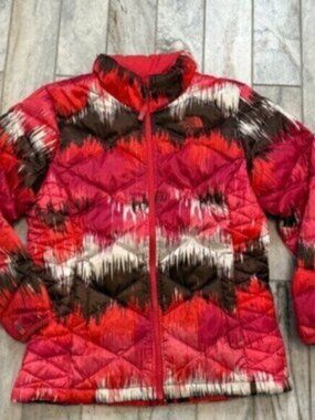 The North Face girls youth XL size 18 550 down fill Winter puffer coat MSRP $199